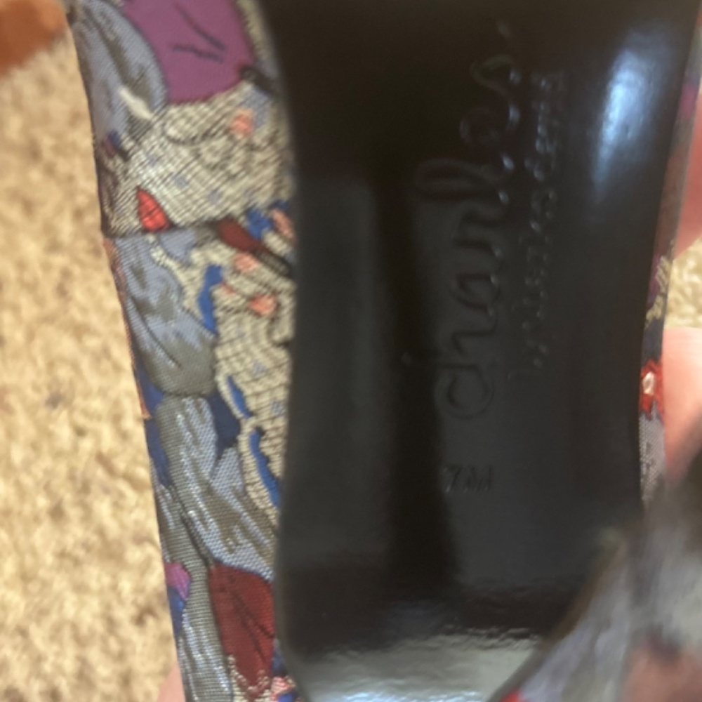 Charles David Patterned Heels Size 7 - image 7